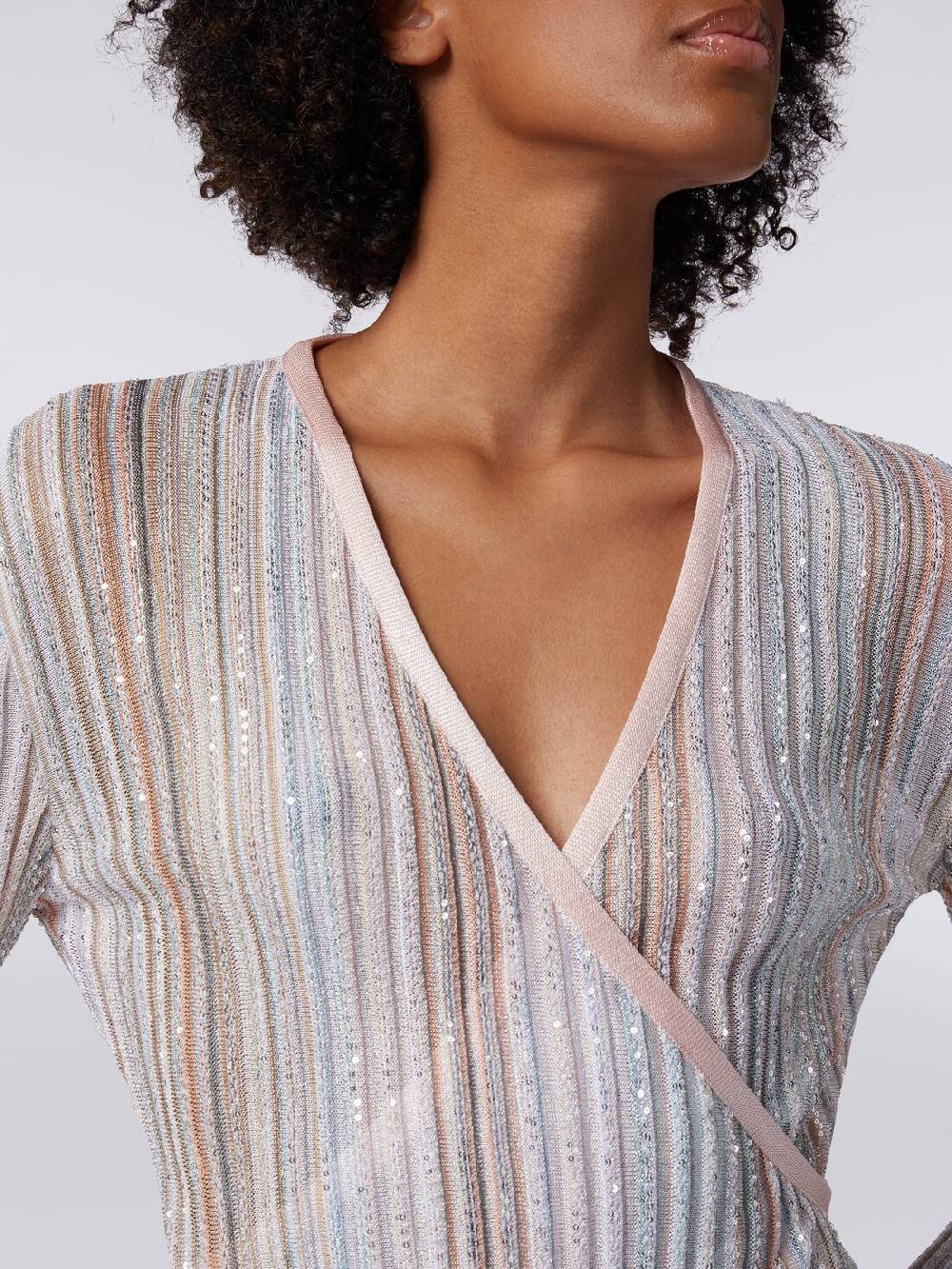 M Missoni Abito lungo con chiusura a portafoglio e paillettes Saldi