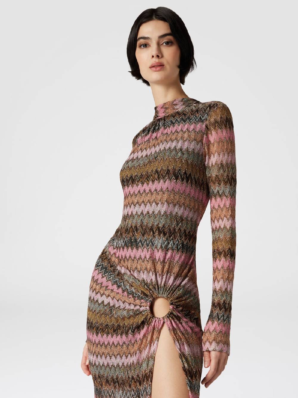 M Missoni Abito lungo in viscosa chevron e lurex con dettaglio cut out 2025
