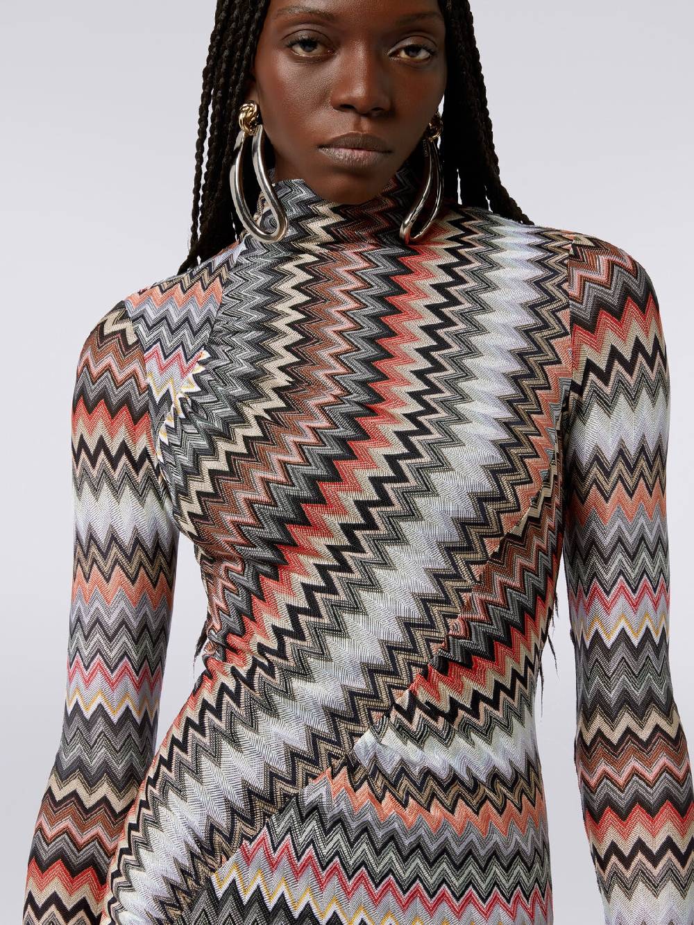 M Missoni Abito lungo con collo alto in cotone e viscosa zig zag con arricciature Prezzo Ridotto