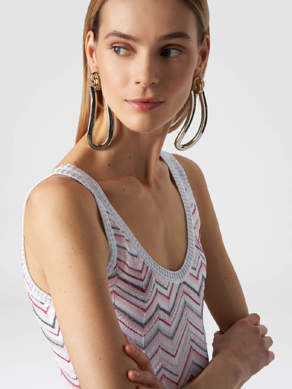 M Missoni Mini-abito senza maniche in misto viscosa zig zag con paillettes Sottocosto