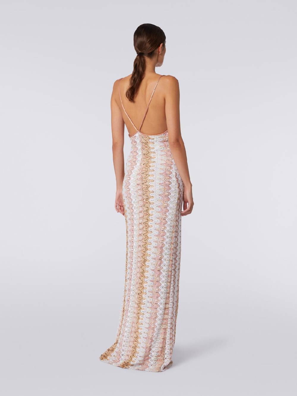 M Missoni Abito lungo effetto pizzo con scollatura drappeggiata e spacco In Vendita
