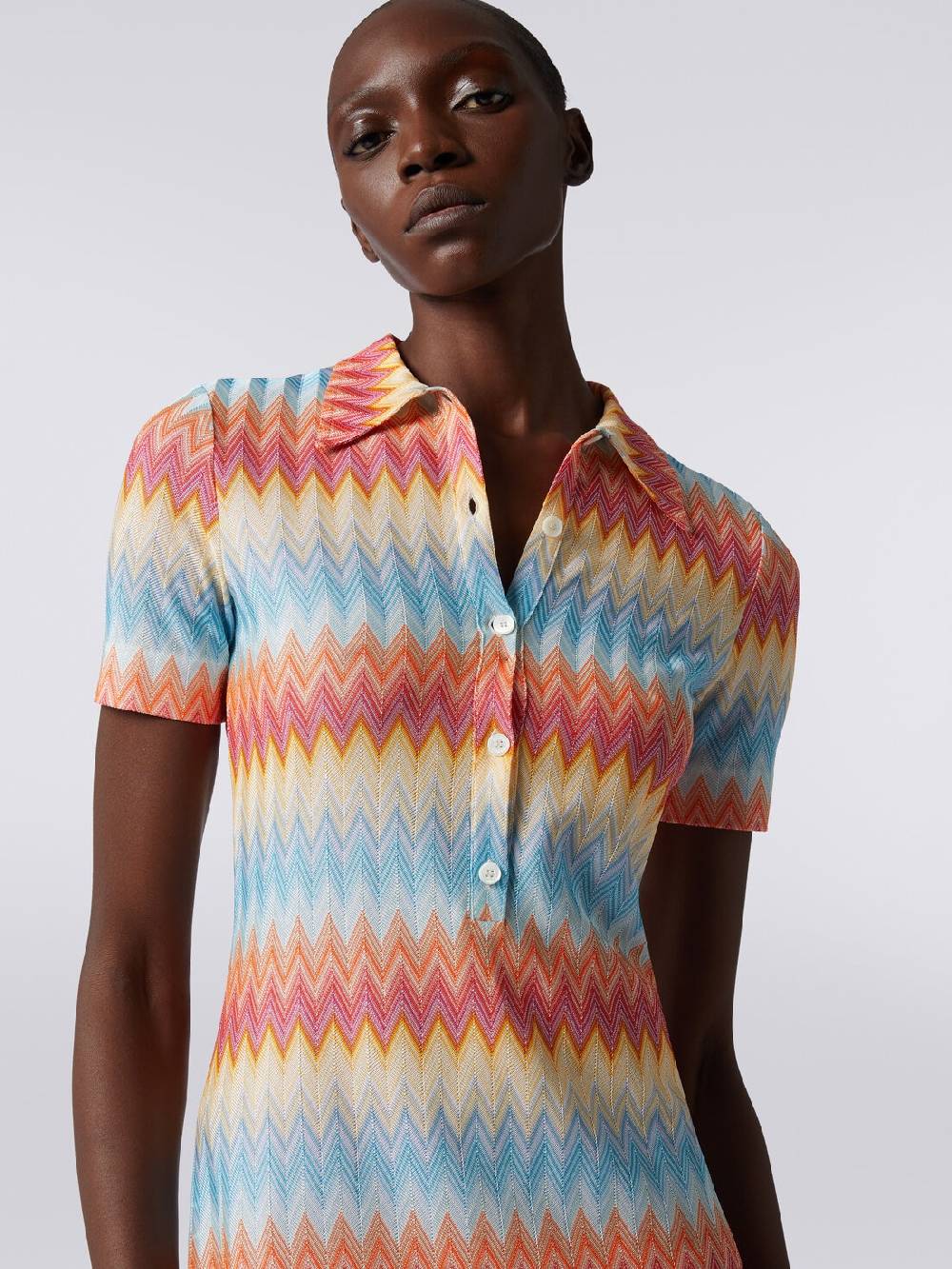 M Missoni Mini-abito modello polo in viscosa zig zag Nuovi prodotti