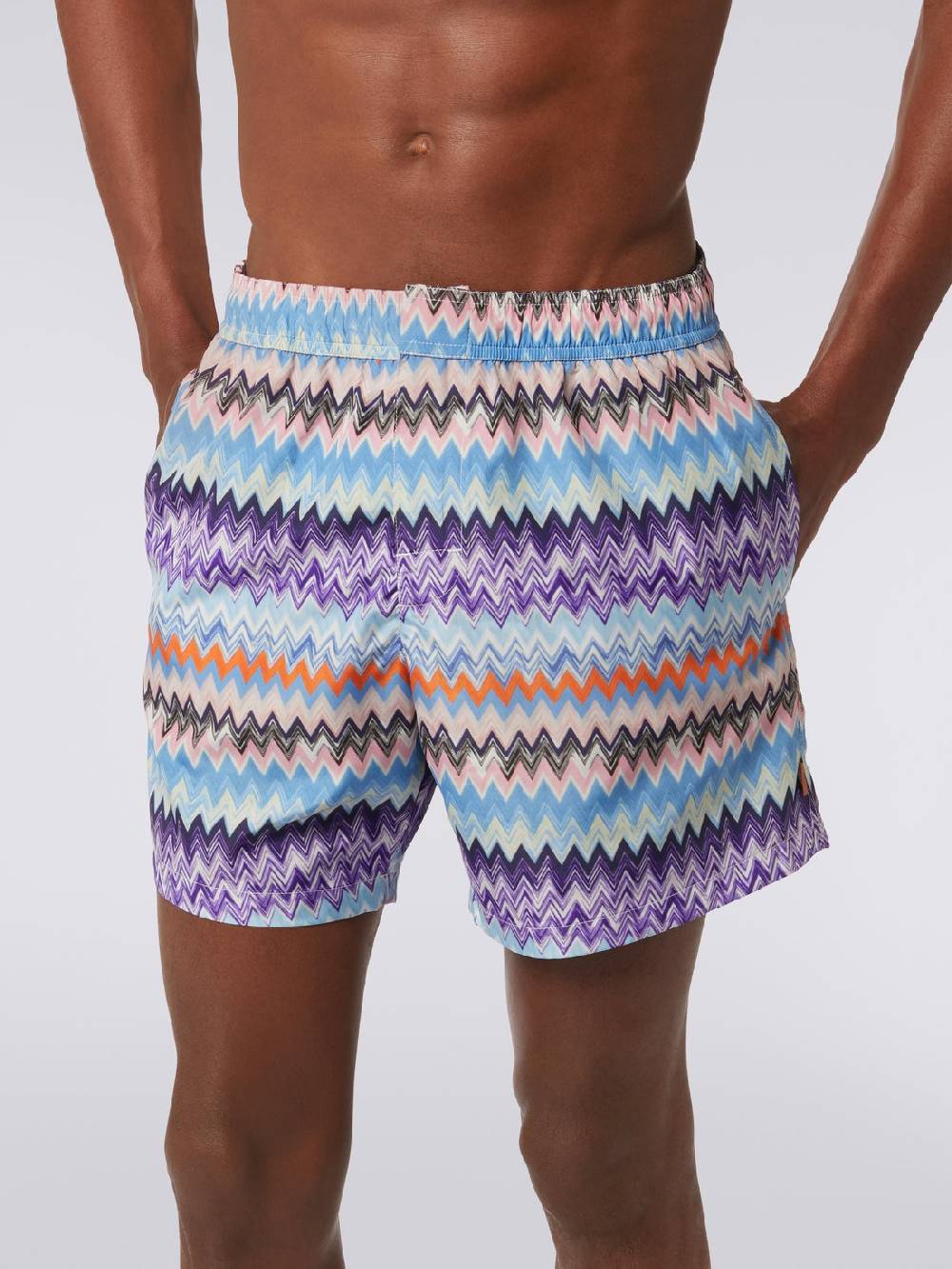M Missoni Boxer mare in tessuto tecnico stampa chevron Comprane uno, ottenene uno gratis