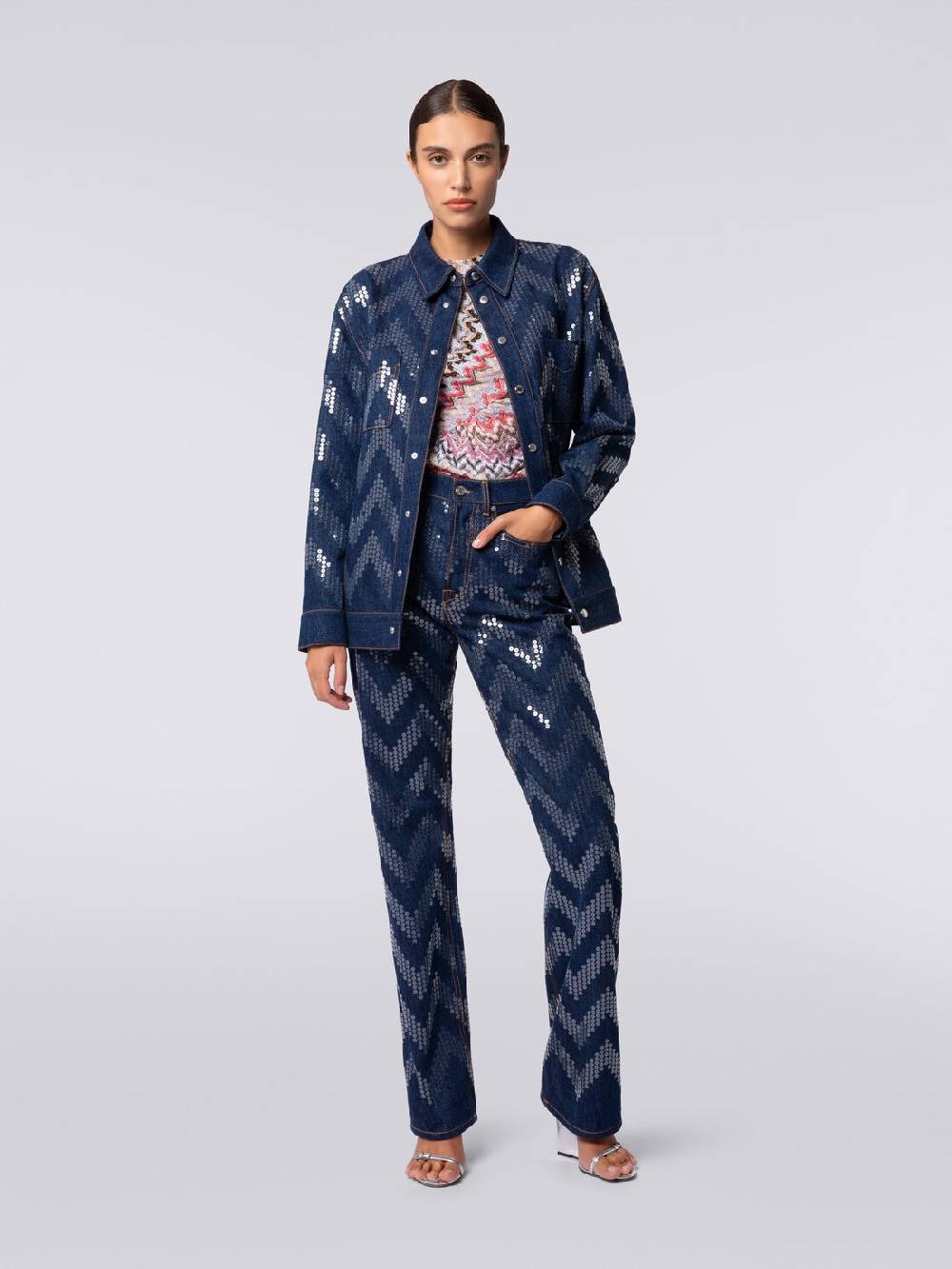 M Missoni Cinque tasche in denim con paillettes zig zag Offerta San Valentino