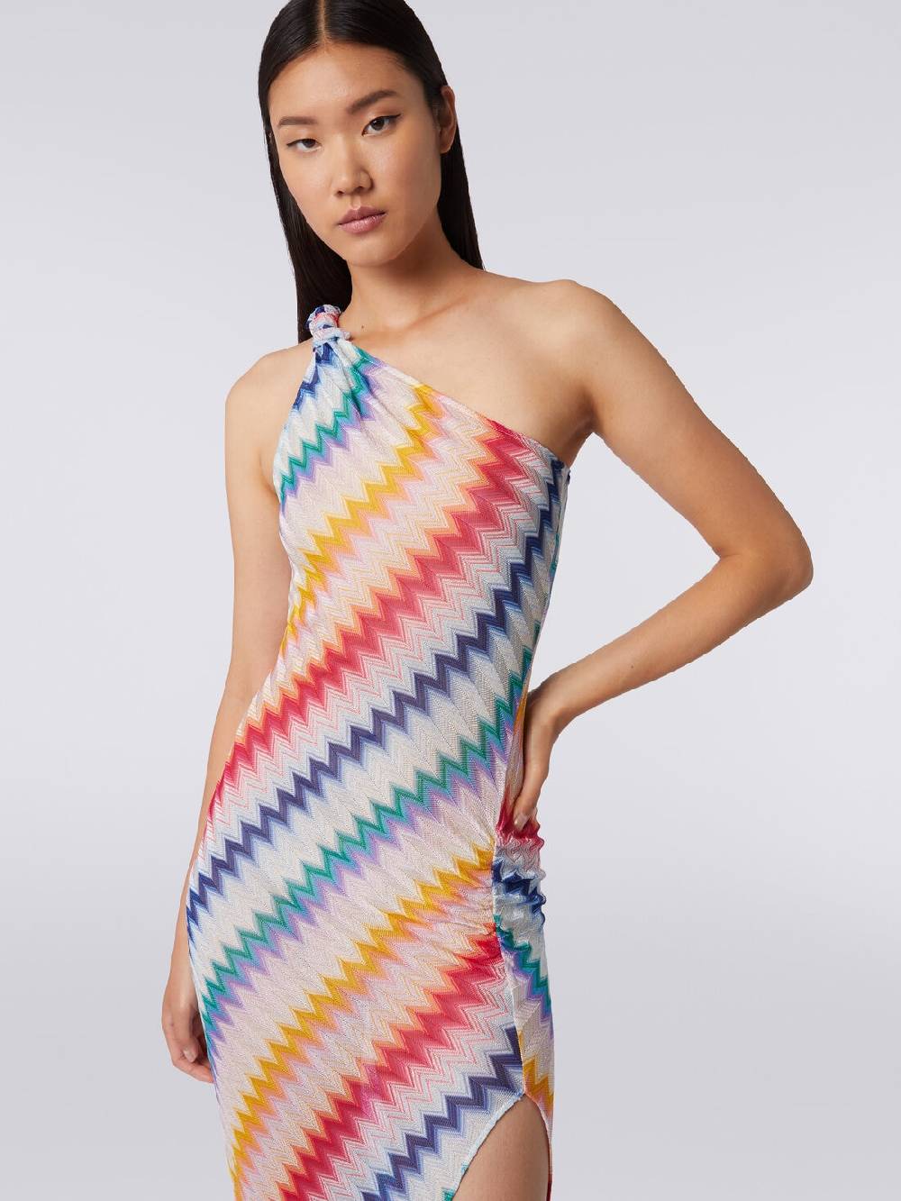 M Missoni Copricostume monospalla lungo con stampa zig zag Sostegno trimestrale