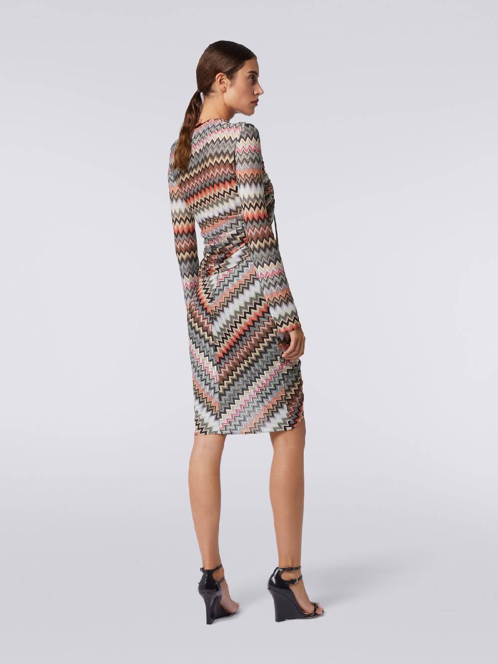 M Missoni Top a maniche lunghe zig zag con arricciatura e dettaglio cut-out Acquista Ora