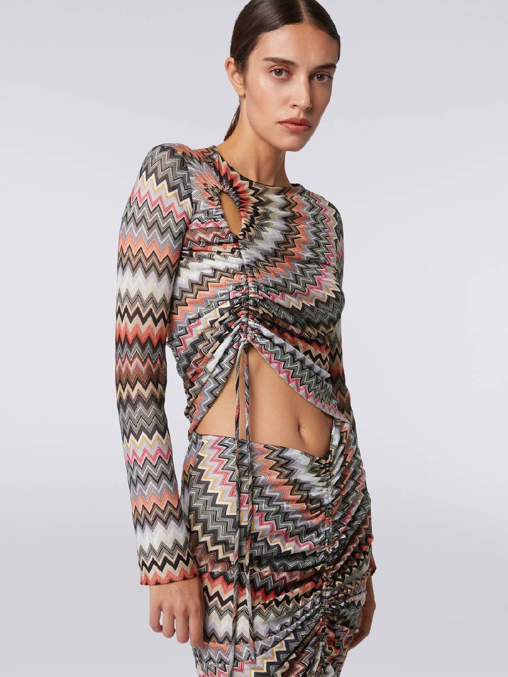 M Missoni Top a maniche lunghe zig zag con arricciatura e dettaglio cut-out Acquista Ora