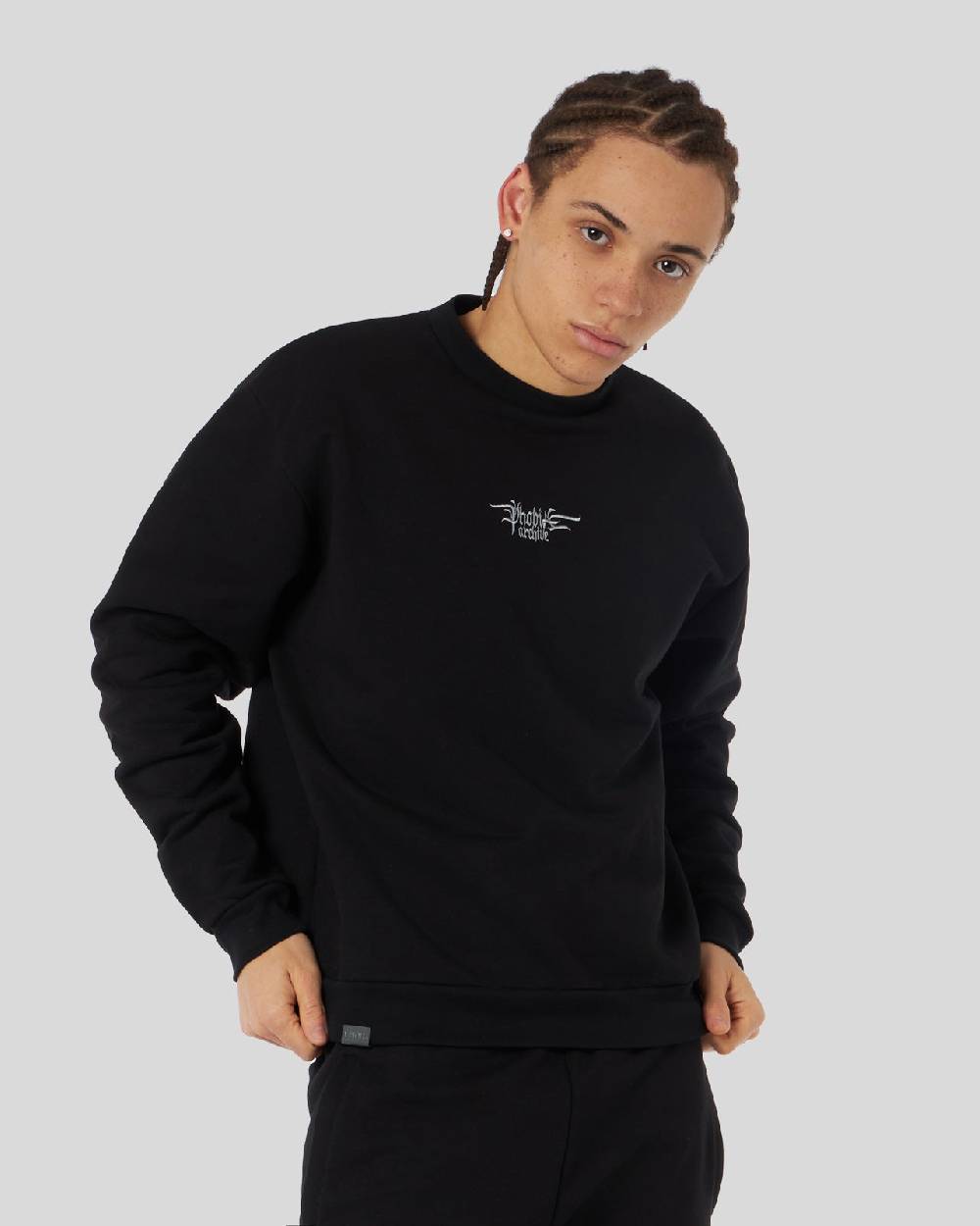 Phobia Archive FELPA NERA CON LOGO GOTICO ED ETICHETTA METALLICA Saldi