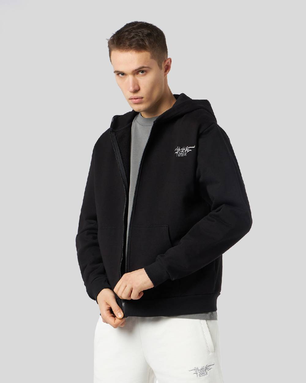 Phobia Archive FELPA CON ZIP NERA CON GOTIC LOGO RICAMATO Hotsell