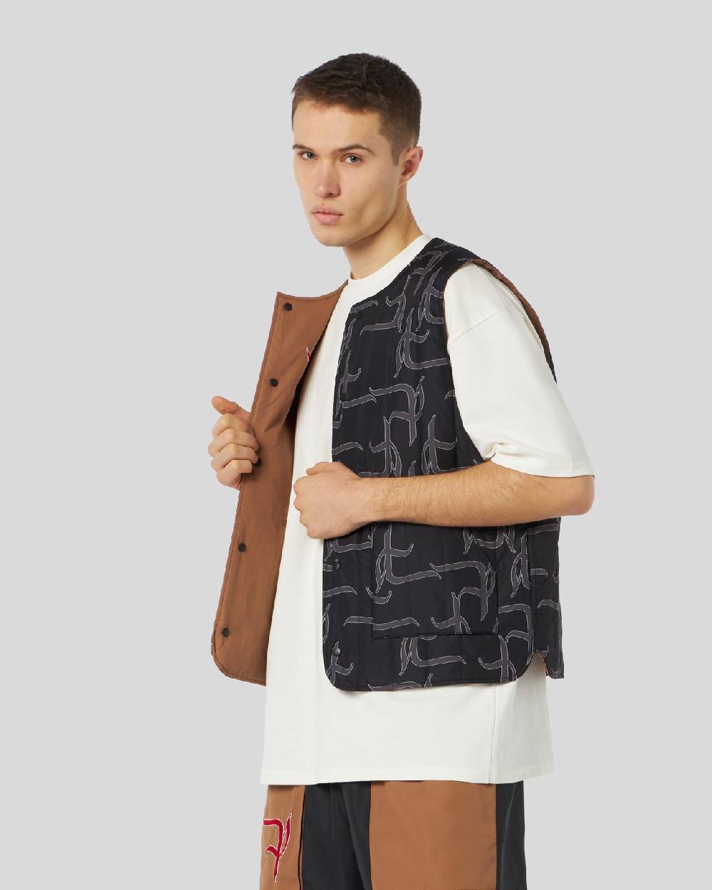 Phobia Archive GILET DOUBLE FACE CON LOGO GOTIC P ALL OVER ED ETICHETTA METALLICA Pezzi Unici