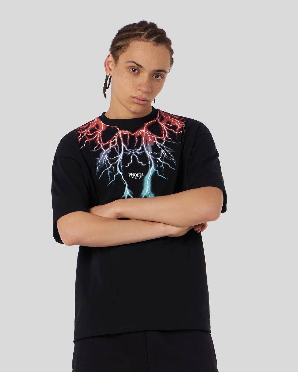 Phobia Archive T-SHIRT NERA CON FULMINI BICOLORE ROSSI E BLU Sconto