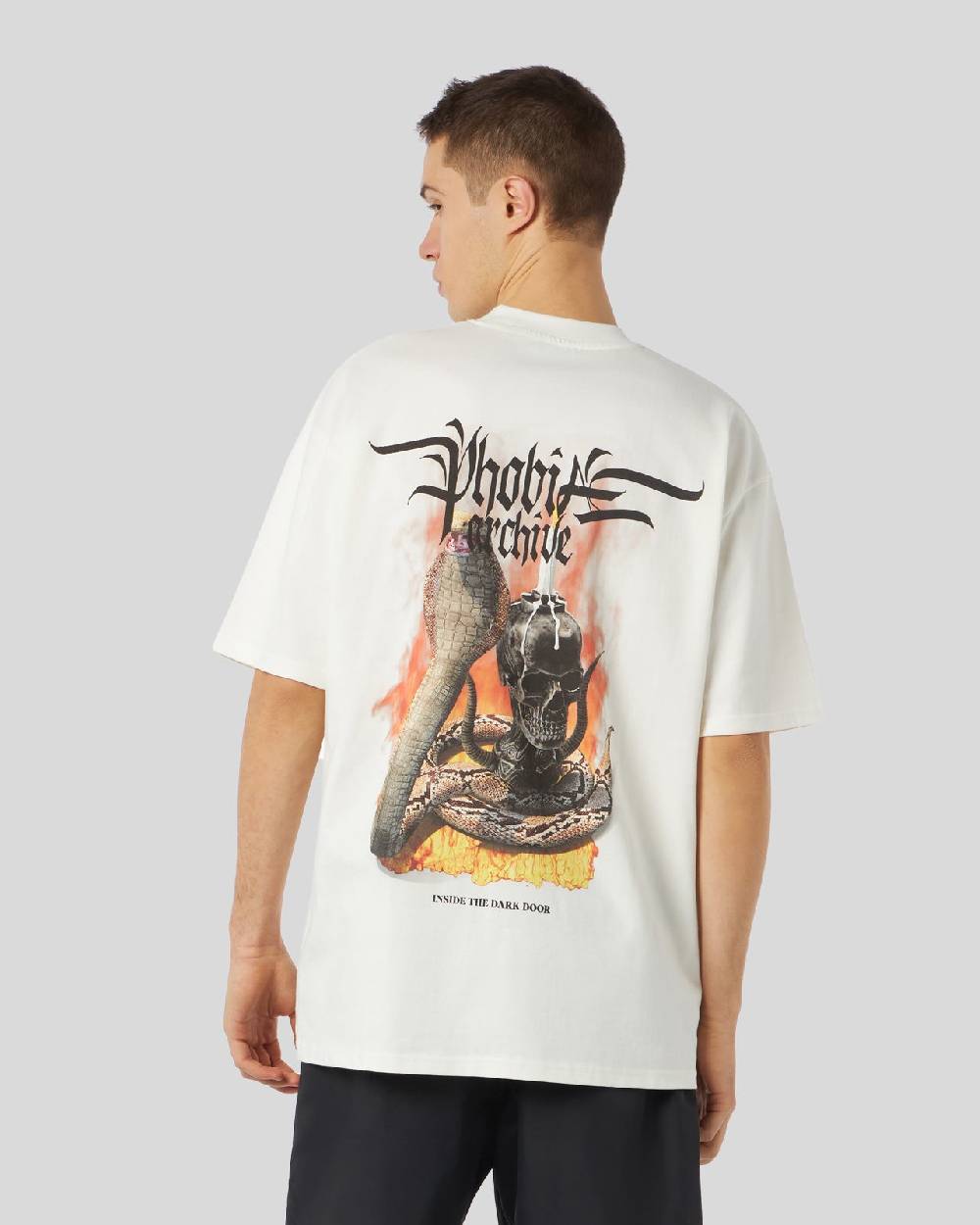 Phobia Archive T-SHIRT BIANCA CON GRAFICA FIERY COBRA ARANCIONE Nuova
