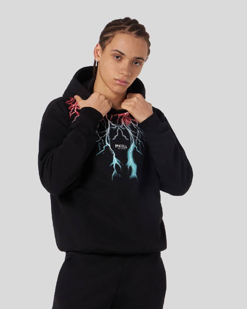 Phobia Archive FELPA NERA CON FULMINI BICOLORE ROSSO E BLU Soddisfazione Garantita