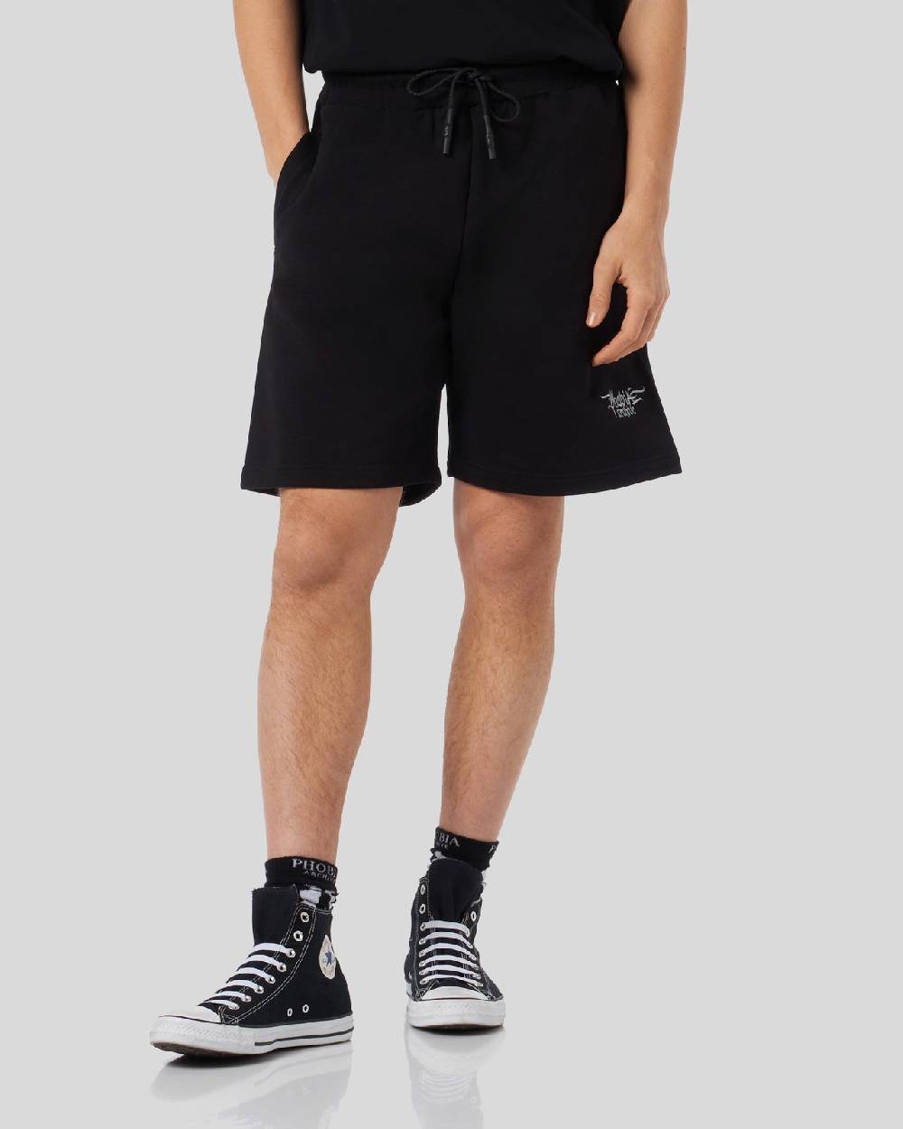 Phobia Archive PANTALONCINO NERO CON LOGO GOTICO RICAMATO Convenienza