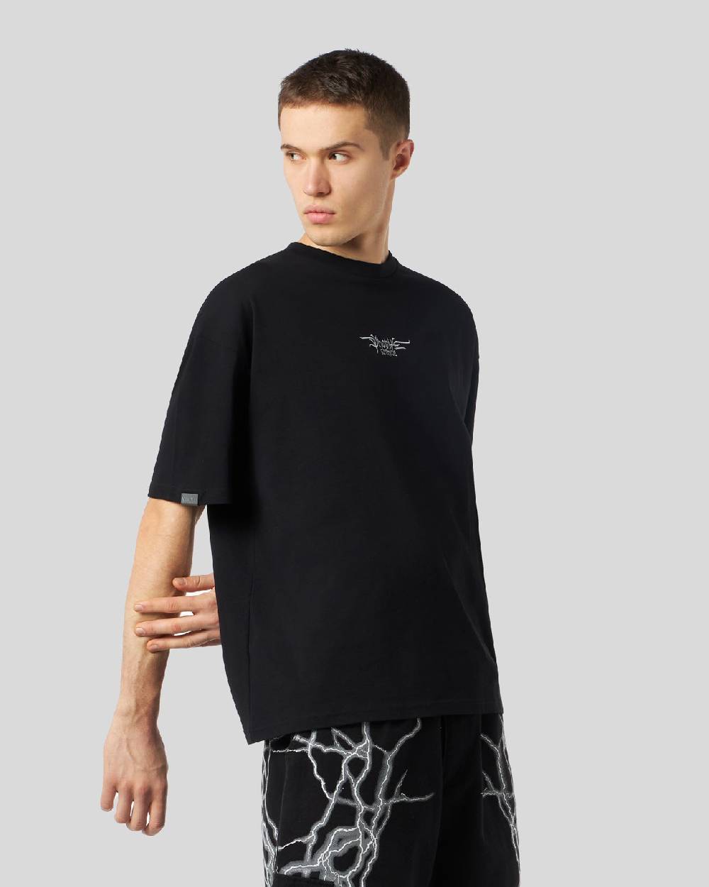 Phobia Archive T-SHIRT NERA CON LOGO GOTICO ED ETICHETTA METALLICA Spedizione Gratuita