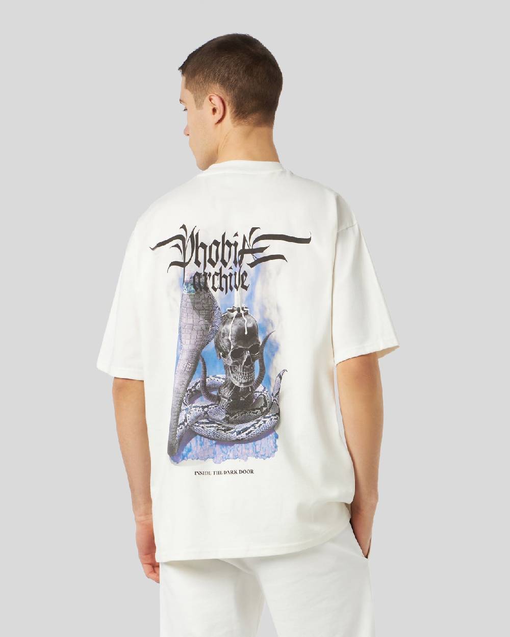 Phobia Archive T-SHIRT BIANCA CON GRAFICA FIERY COBRA VIOLA Outlet