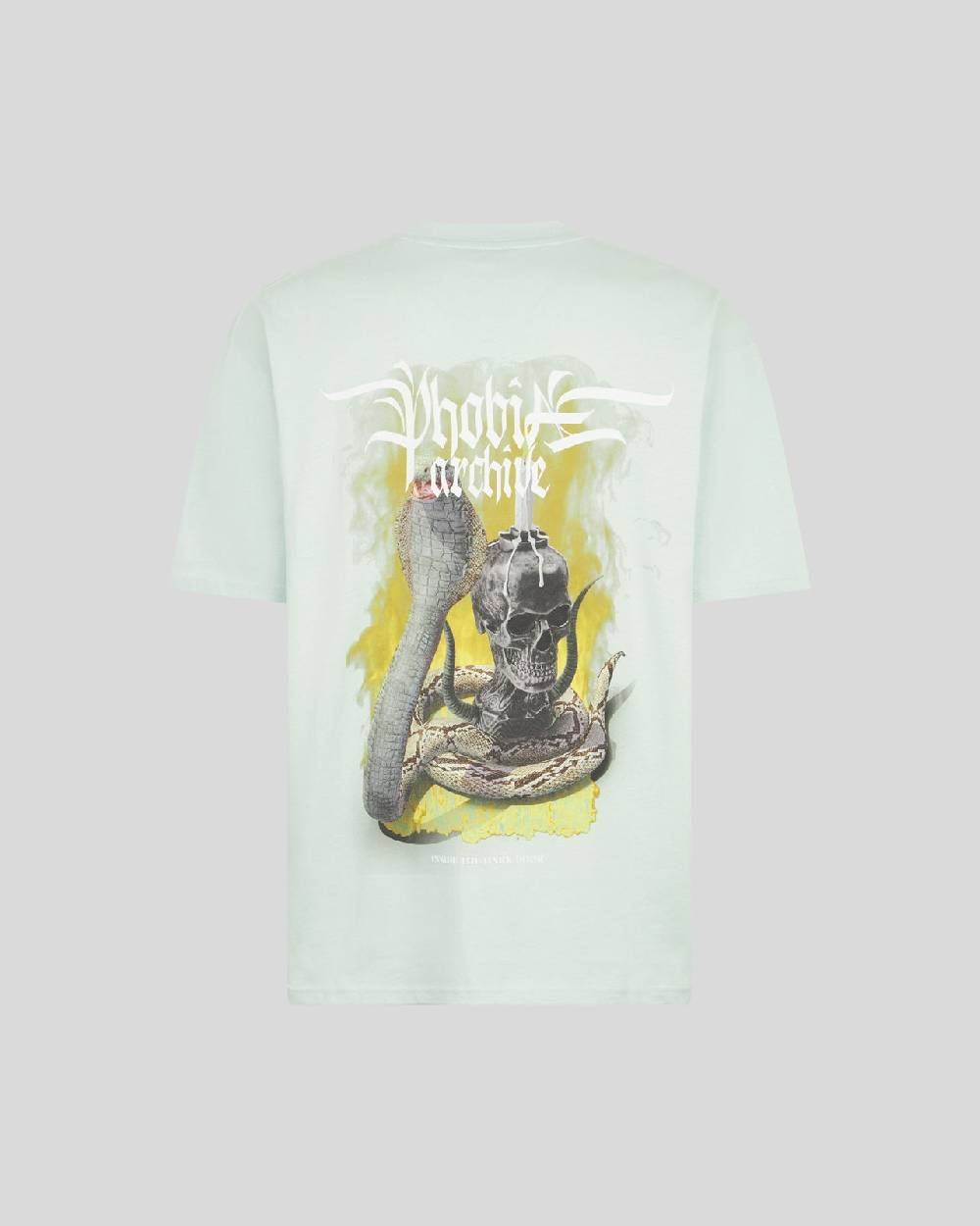 Phobia Archive T-SHIRT AZZURRA CON GRAFICA FIERY COBRA GIALLA