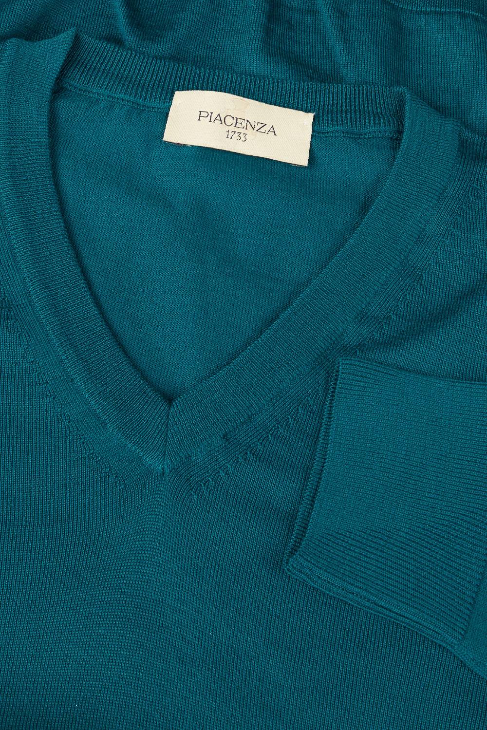 Piacenza 1733 Scollo V lana merino super fine petrolio In Linea