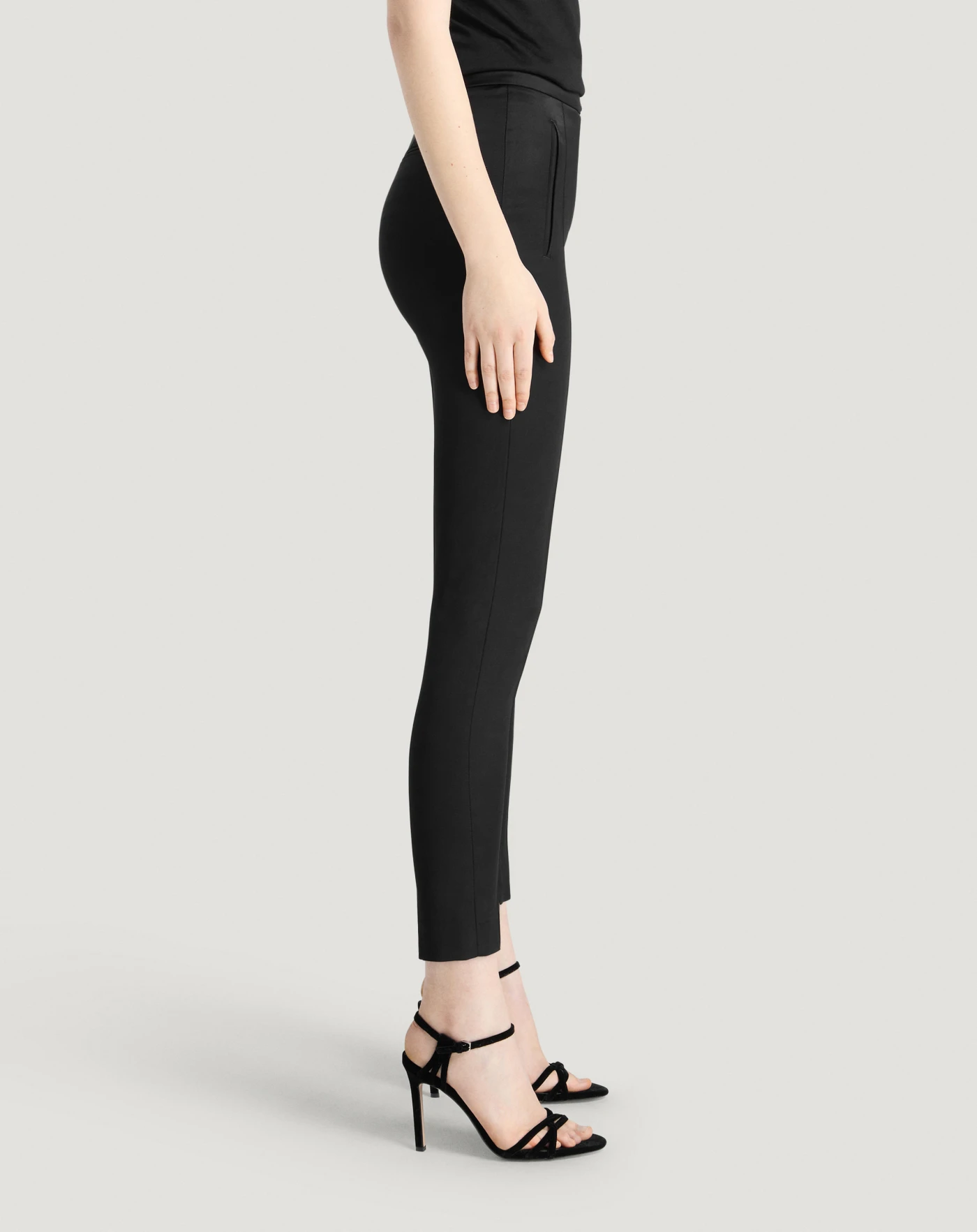 Pt Torino Pantaloni Frida in satin fluido Outlet