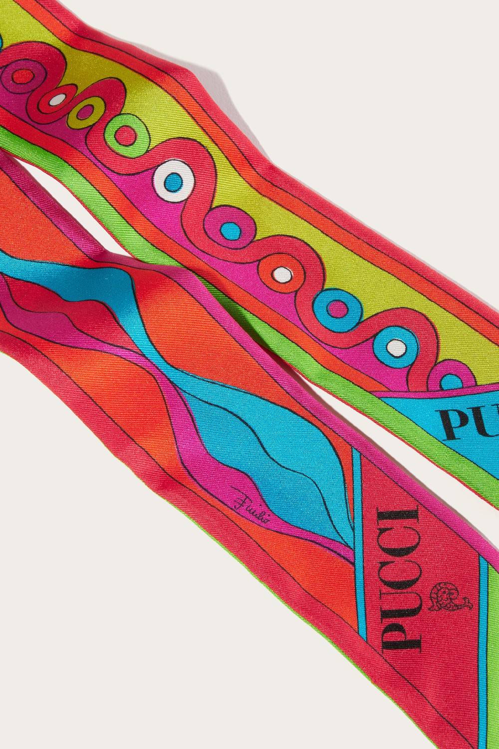 Pucci Foulard in seta con stampa Iride In Saldo