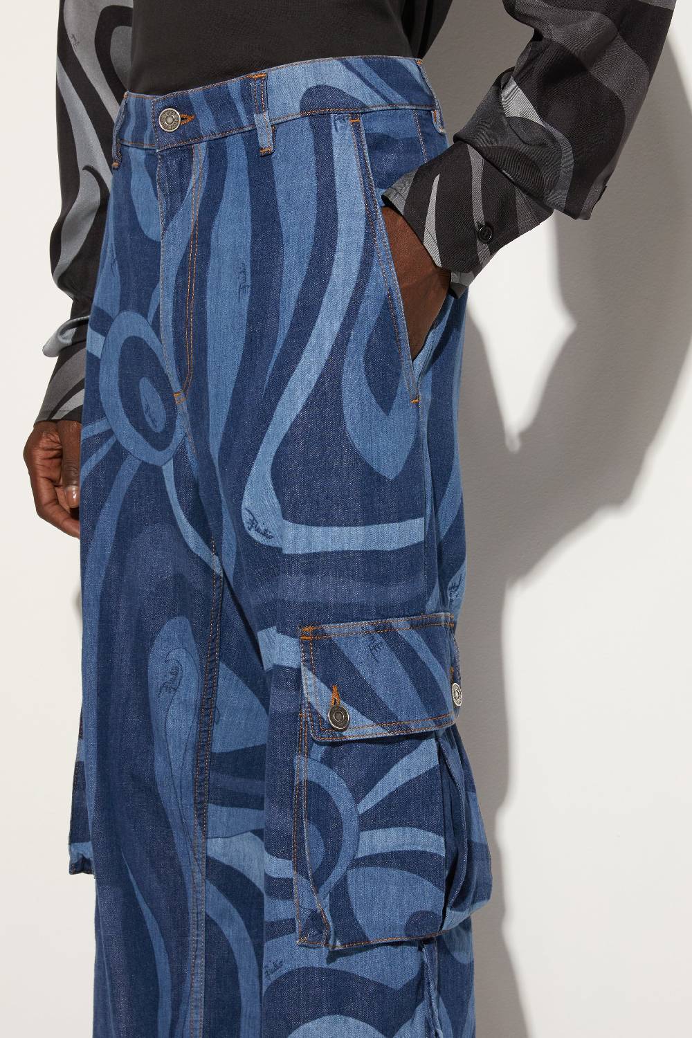 Pucci Jeans cargo con stampa Marmo Sottocosto