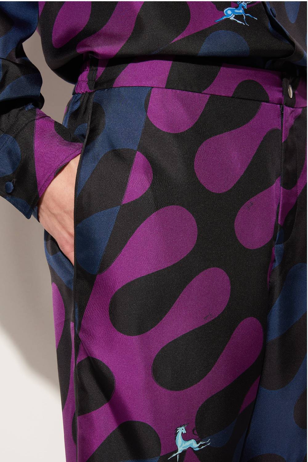 Pucci Pantaloni in seta con stampa Leocorno Novità