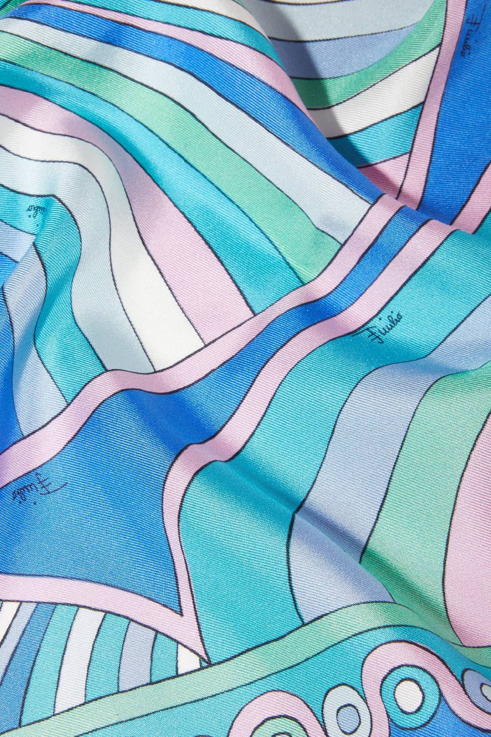 Pucci Foulard in seta con stampe Iride e Onde Sottocosto