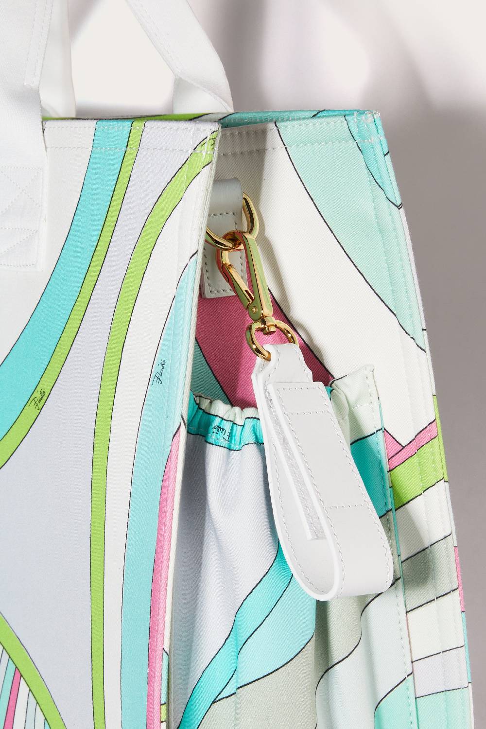 Pucci Iride-Print Changing Bag Sconto