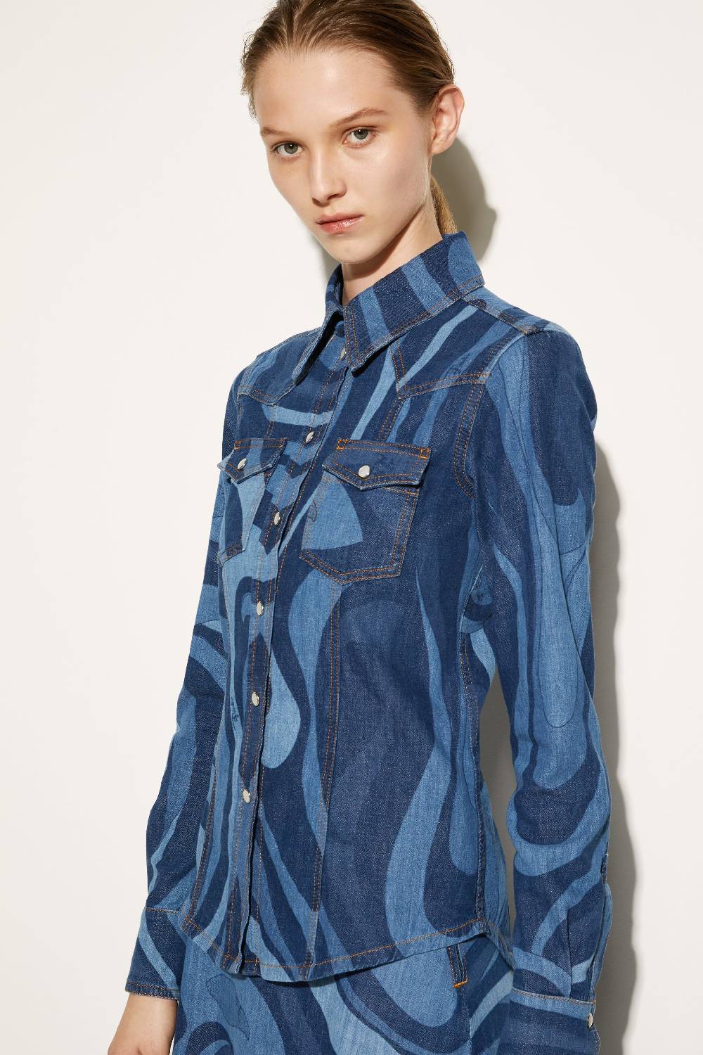 Pucci Camicia in denim con stampa Marmo Fino al 65% di sconto