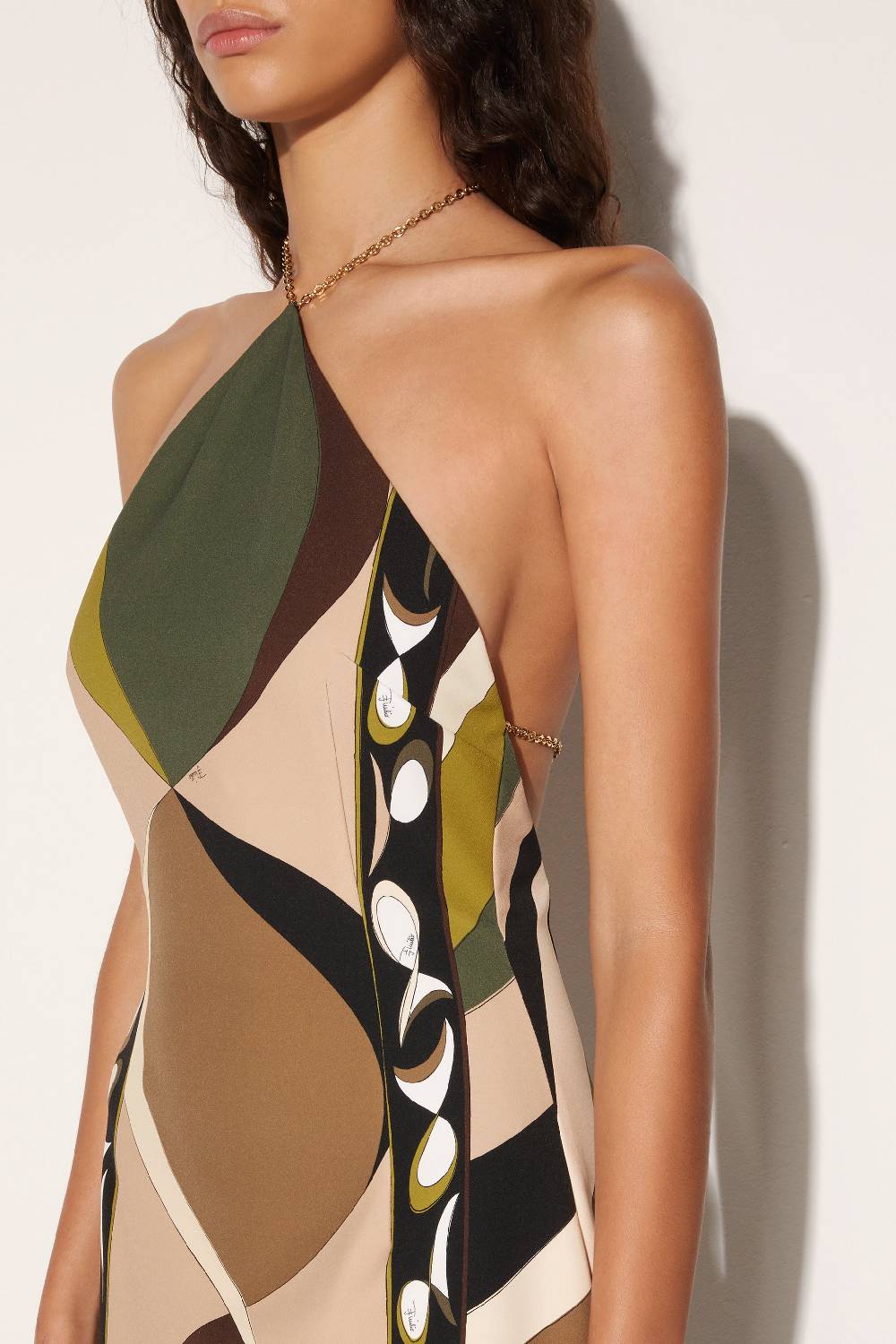 Pucci Abito lungo con scollo all'americana e stampa Pesci Convenienza