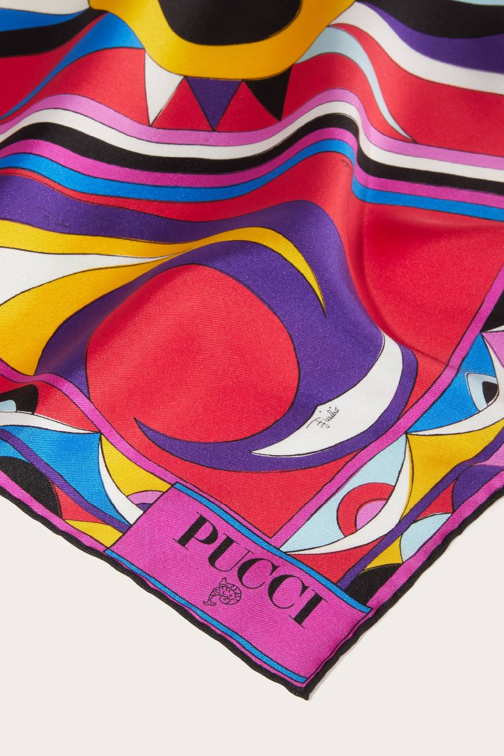 Pucci Carré piccolo in seta con stampa Cigni Shopping Online