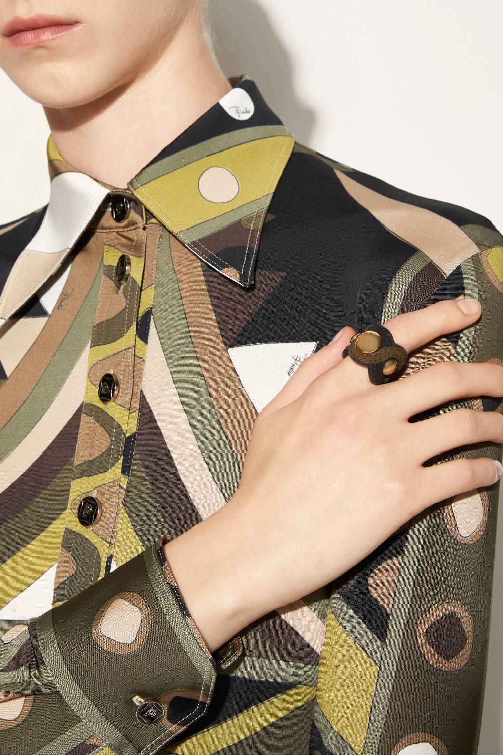 Pucci Anello Onde chunky in pelle scamosciata Flash Sale