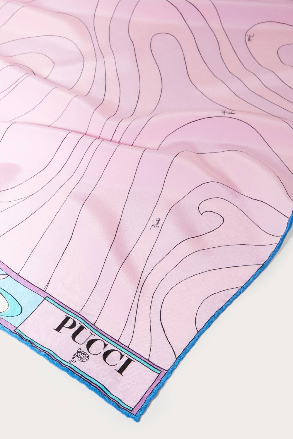 Pucci Hijab in seta con stampe Marmo e Pesci Latest fashion