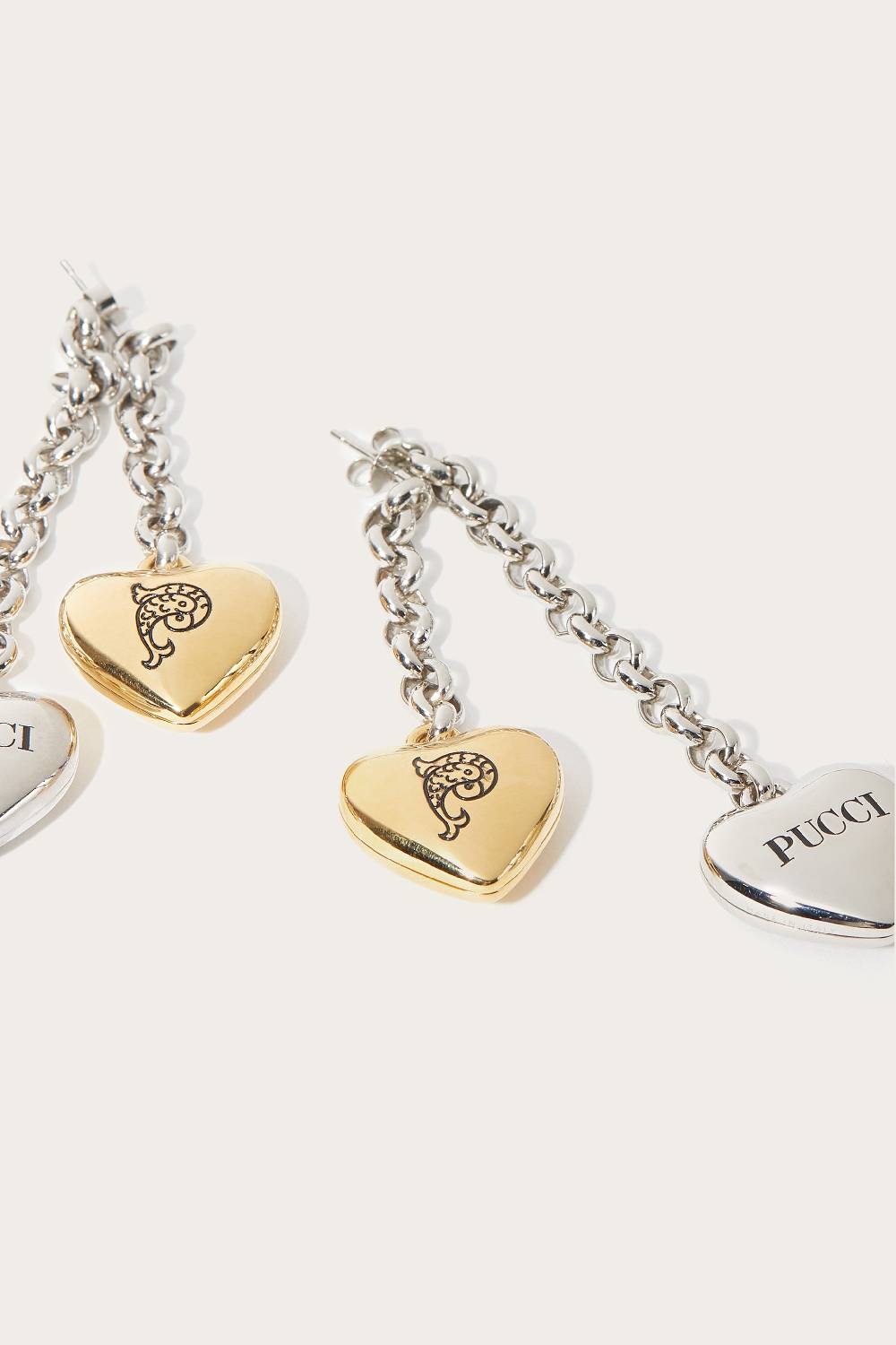 Pucci Orecchini pendenti con ciondoli a cuore Ritorno libero