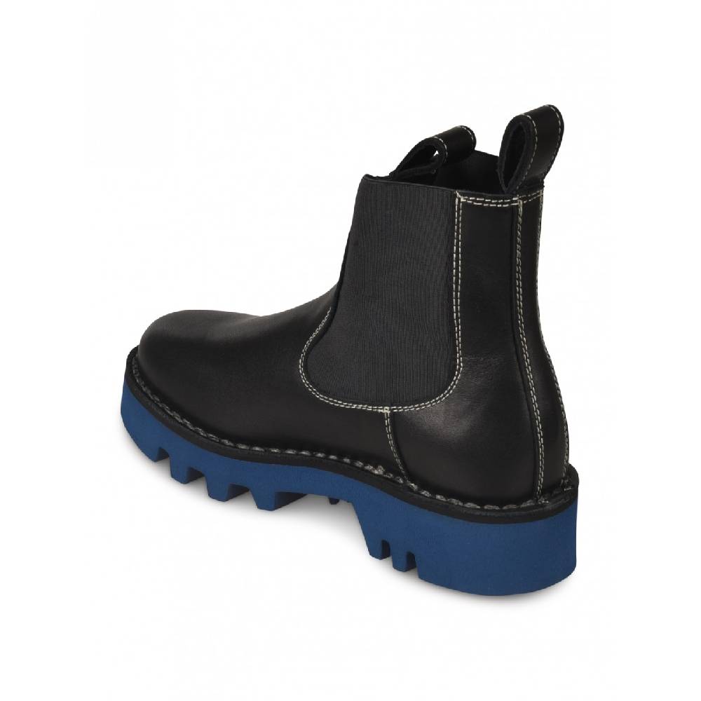 SOFIE D&#039;HOORE Product Presa