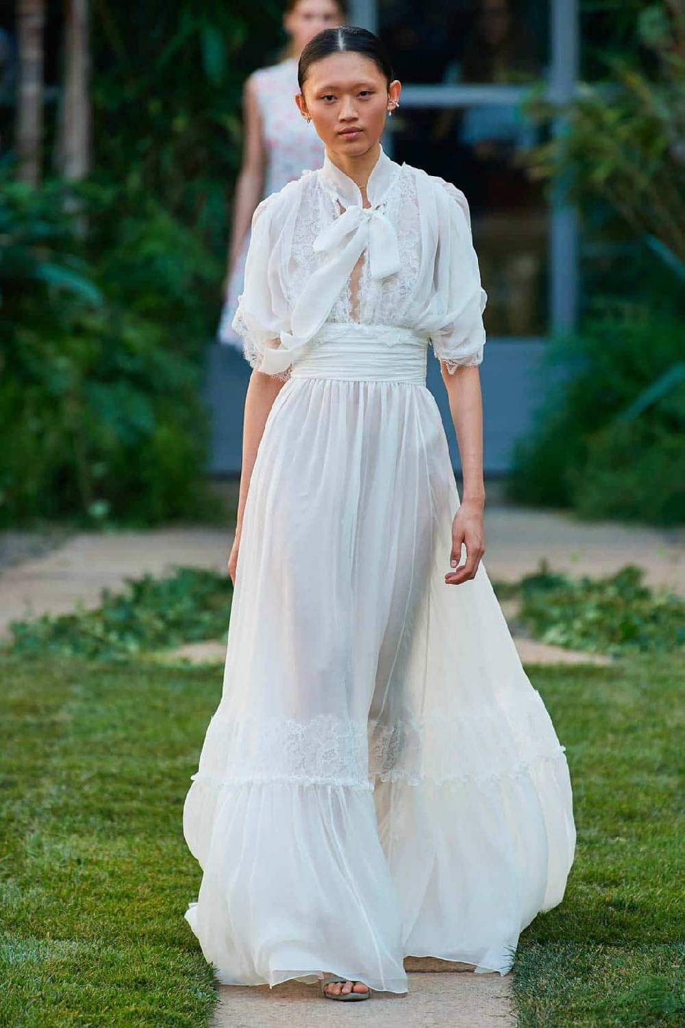 Luisa Beccaria Abito Lungo In Crepon Di Chiffon Con Pizzo Bianco Offerta natalizia