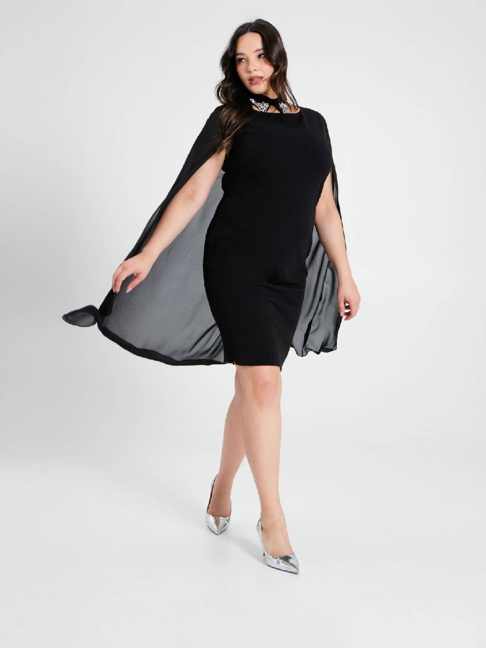 Rinascimento Tubino Curvy con Mantella e Colletto