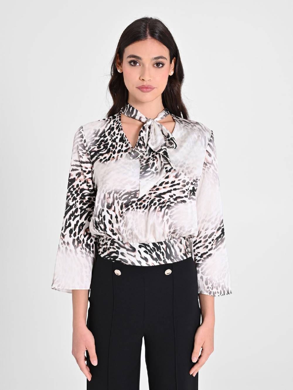 Rinascimento Blusa Animalier con Fiocco In Linea