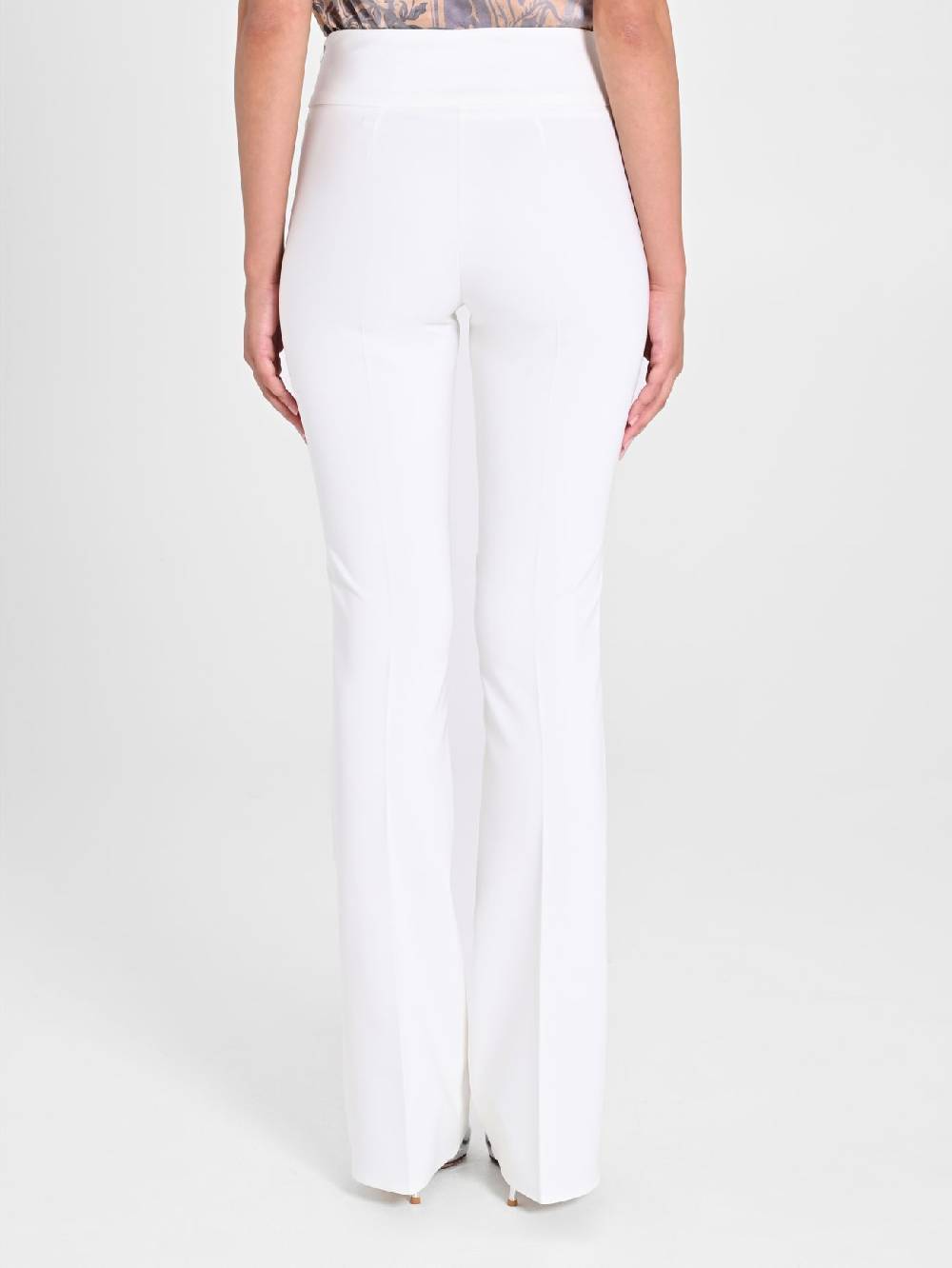Rinascimento Pantaloni Flared in Tessuto Tecnico Bianco Soddisfazione Garantita