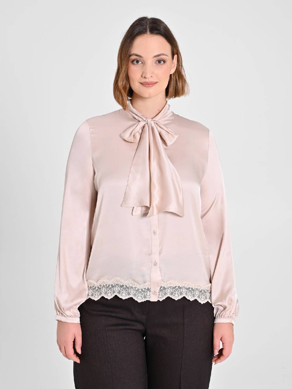 Rinascimento Camicia Curvy Bianca con Fiocco Nuova