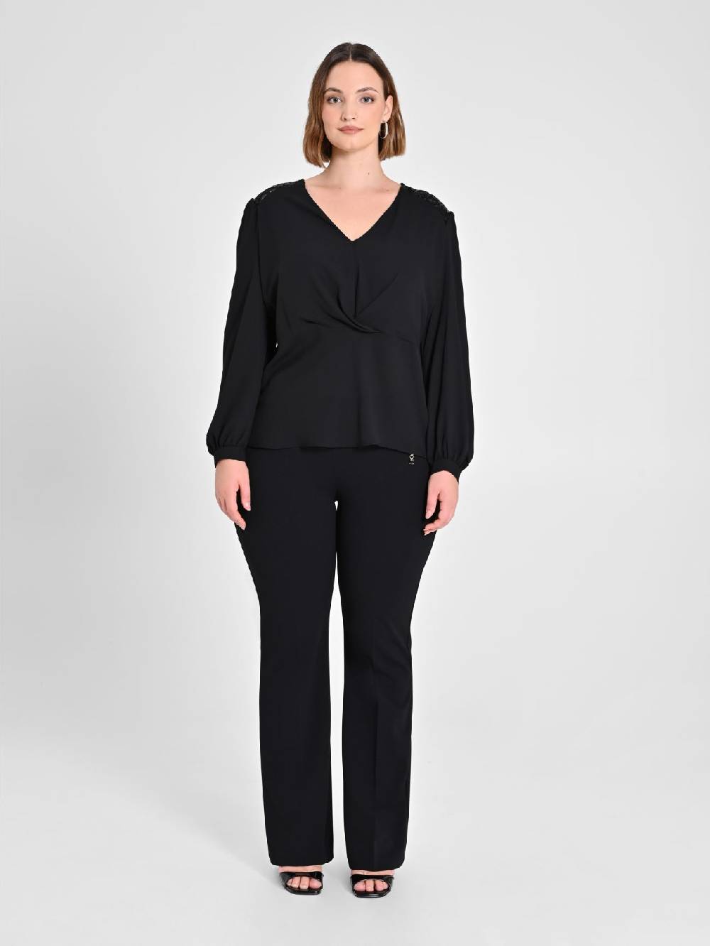 Rinascimento Blusa curvy con dettaglio paillettes Nuovi prodotti