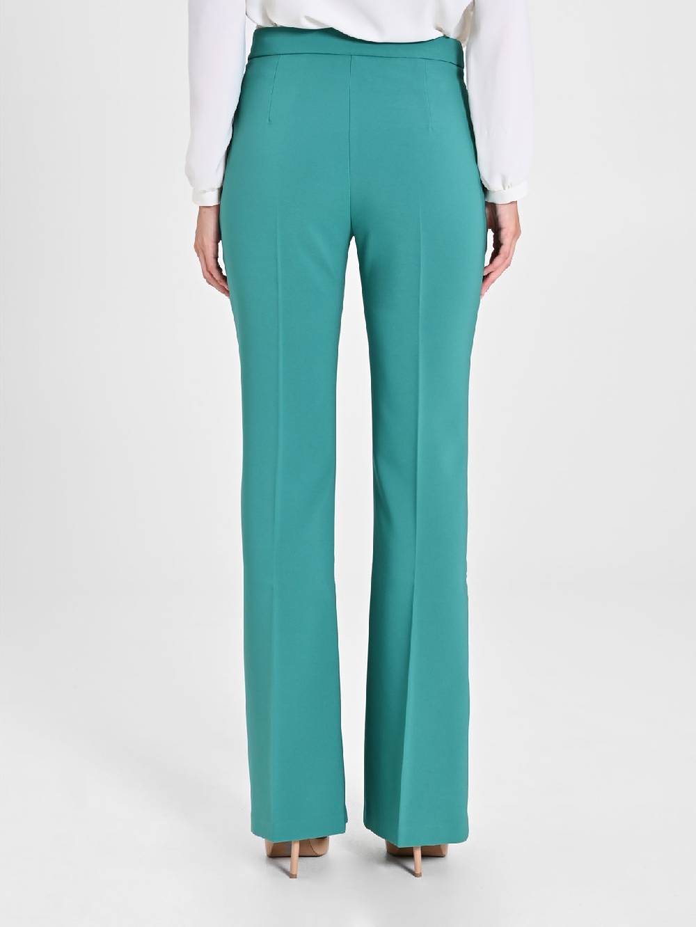 Rinascimento Pantaloni Flared in Tessuto Tecnico Verde Giada Donna Rilascio limitato