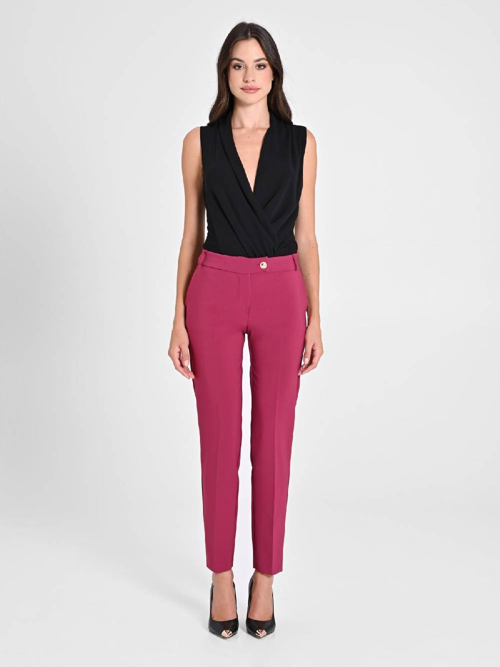 Rinascimento Pantaloni Straight in Tessuto Tecnico Bordeaux ACQUISTA ORA