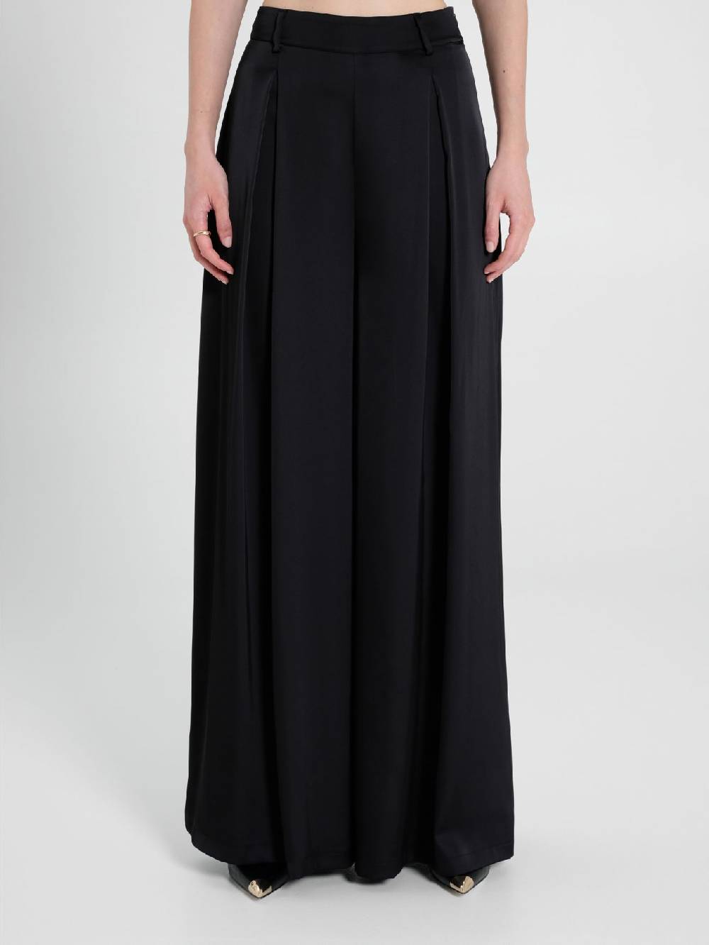 Rinascimento Pantaloni Palazzo in Satin Nero Offerta