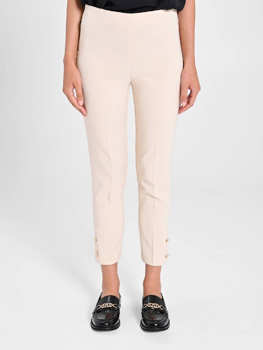 Rinascimento Pantaloni Slim in Tessuto Tecnico Beige 2025