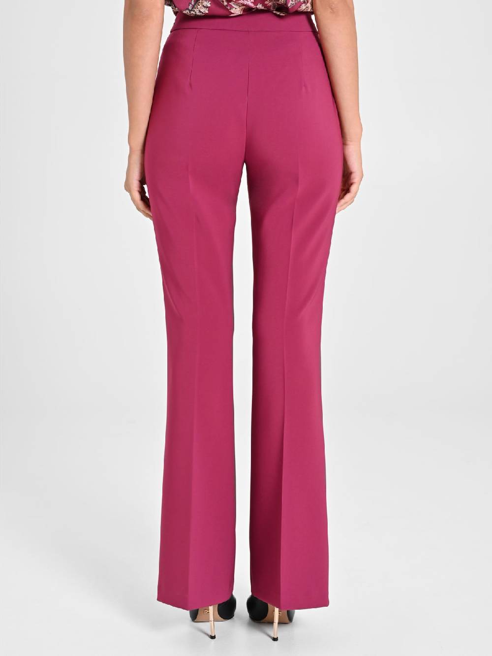 Rinascimento Pantaloni Flared in Tessuto Tecnico Bordeaux Qualità Garantita