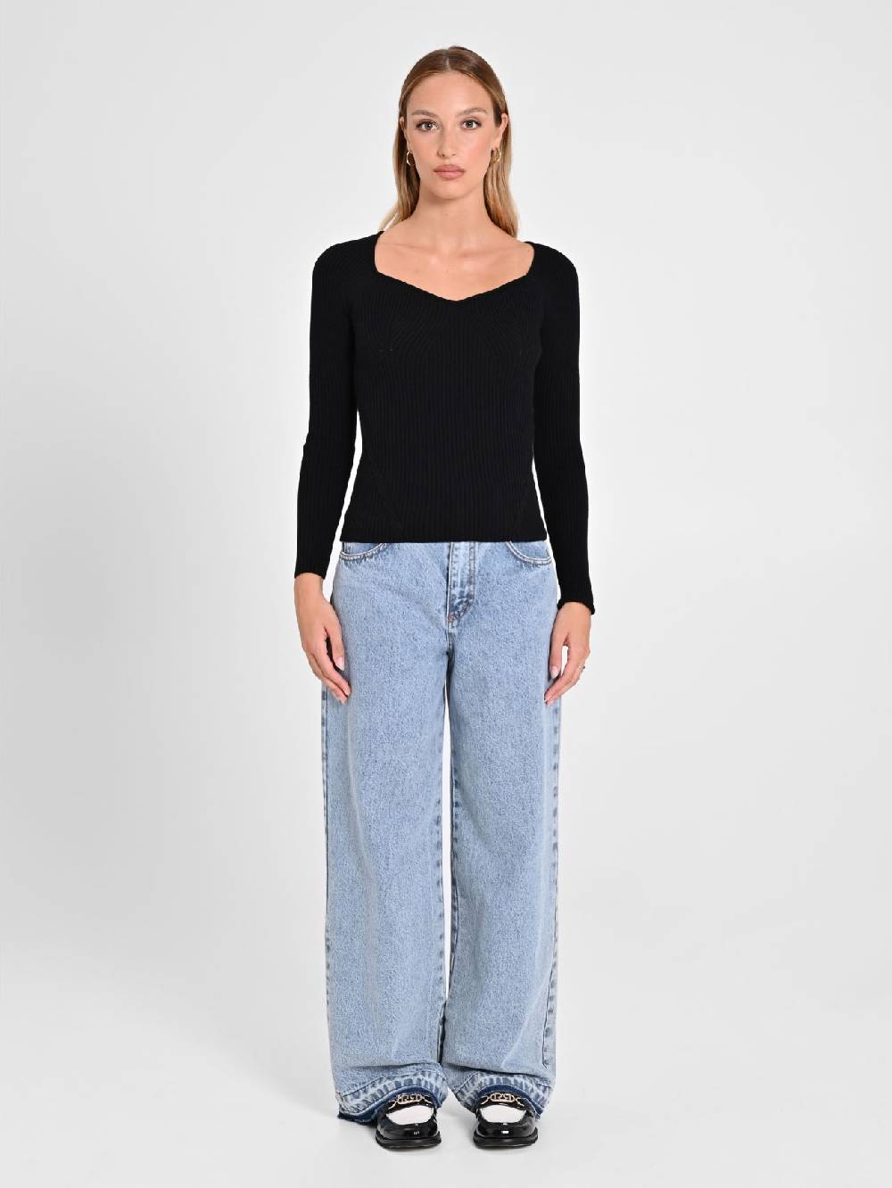 Rinascimento Maglia Nera con Scollo a Cuore Latest fashion