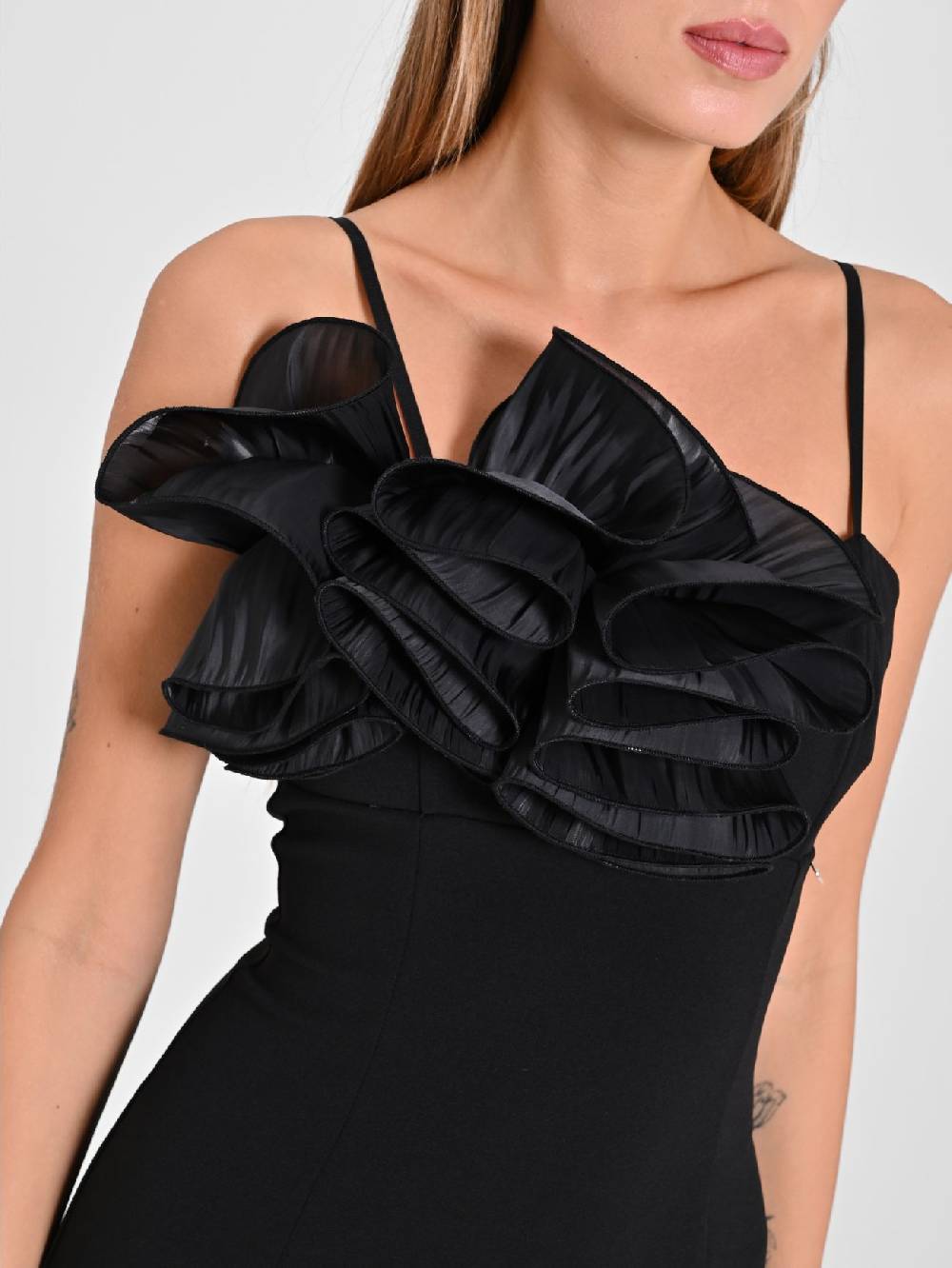Rinascimento Tubino Nero con Fiori in Organza Vendita