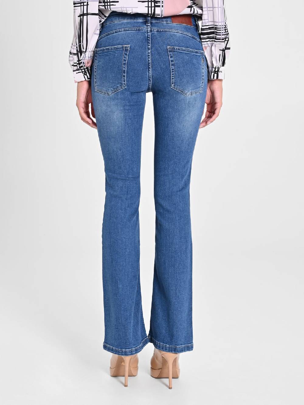 Rinascimento Jeans Flared Latest fashion