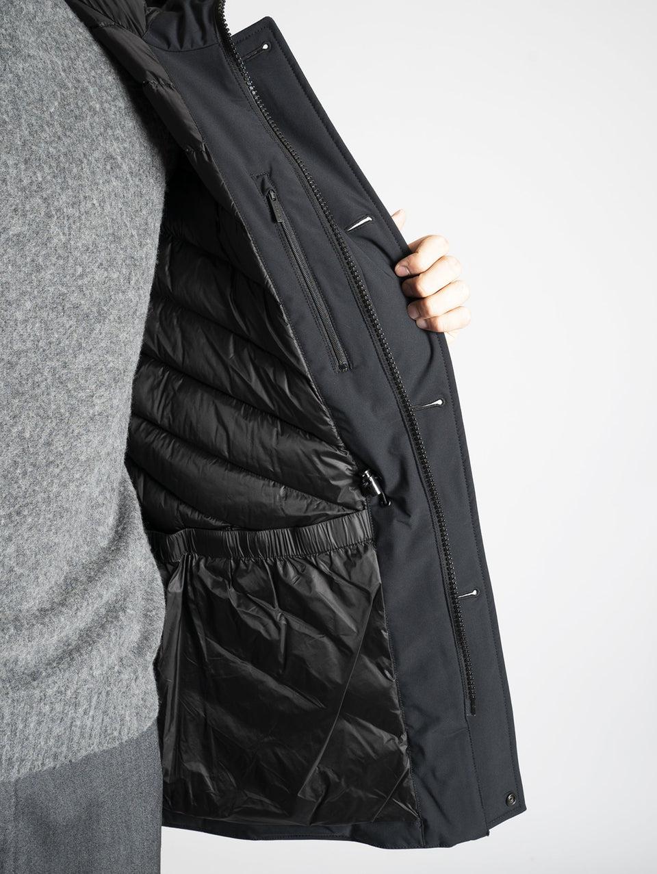 WOOLRICH Parka Arctic in Tessuto Stretch Nero Acquista Ora